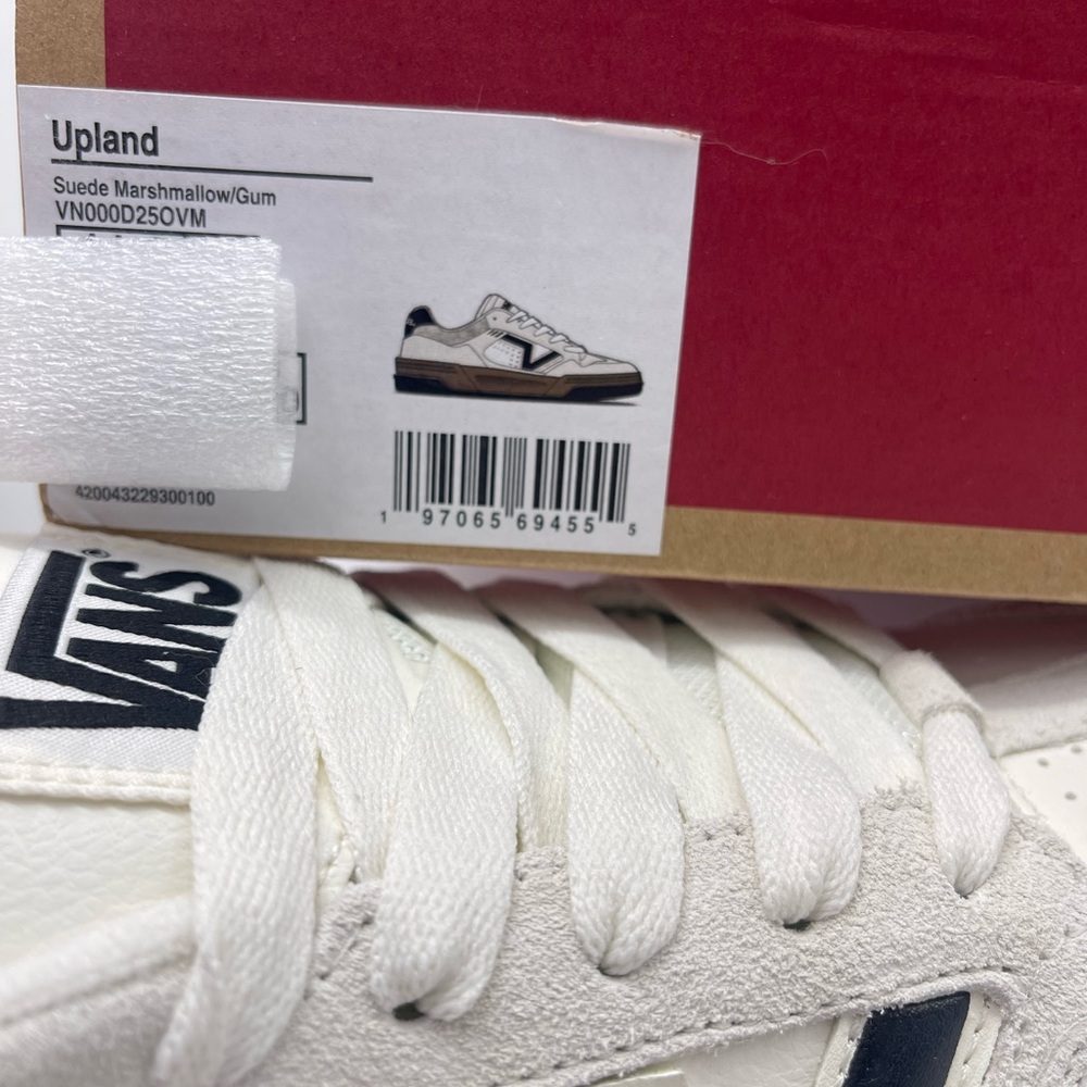 Vans Men’s Upland
Suede Marshmallow/Gum
VN000D250VM Sneakers - Picture 16 of 16